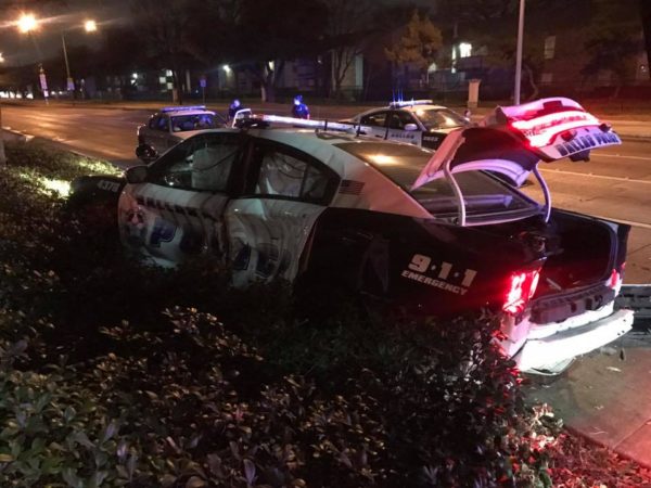 Dallas Police Officer protects driver from dangerous crash