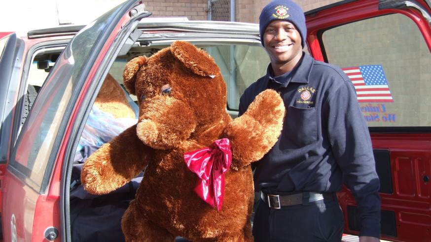 Dallas Fire-Rescue again offers Christmas Assistance