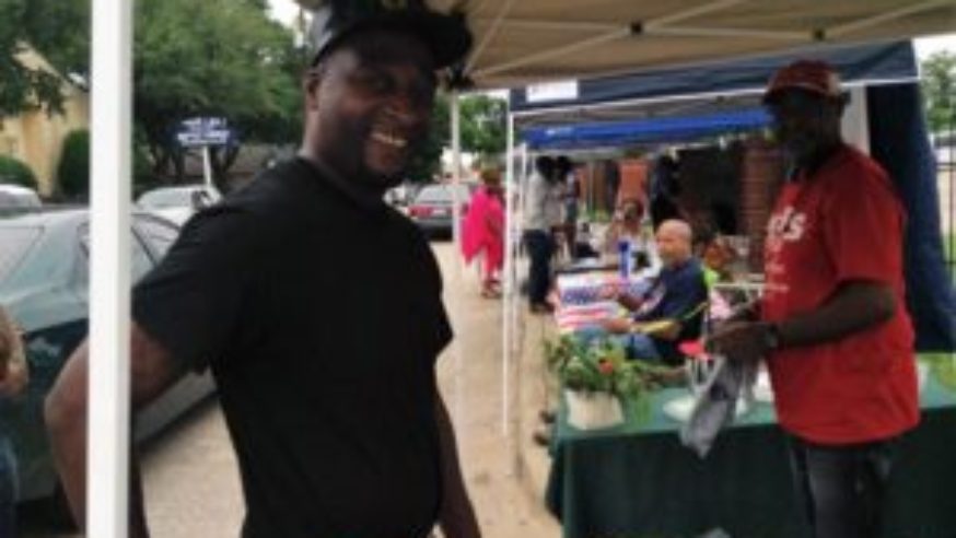 El mercado mensual de Bertrand trae opciones de comidas saludables para el sur de Dallas